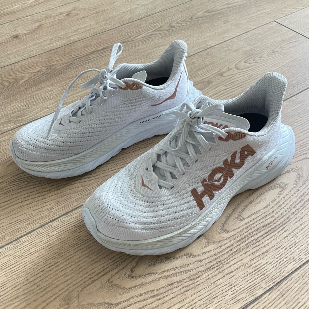 Hoka Mach 5